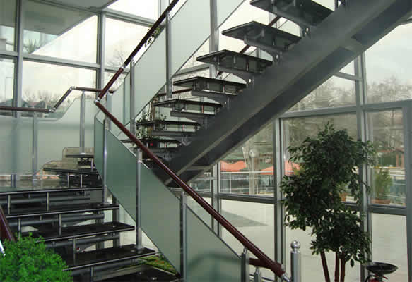 ÇELİK MERDİVEN NEDİR?